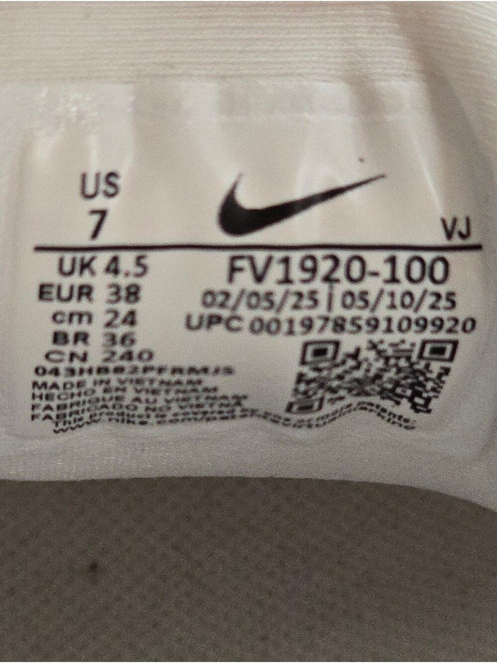 Nike Air Max Muse Metallic Silver Pure Platinum Sneakers Women’s Size 7 NWOT - Picture 13 of 16